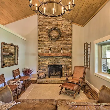 Roomy Burnsville Cabin Game Room And Theater!